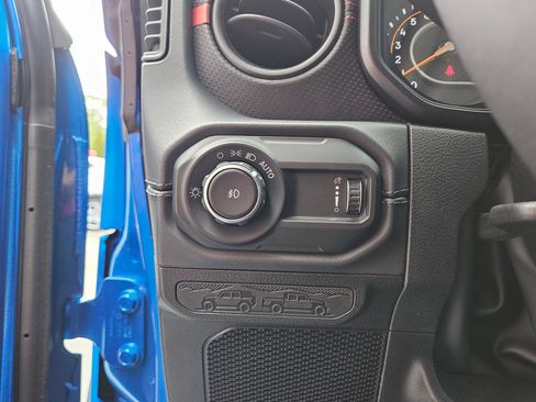 New 2026 Jeep Wrangler Unlimited Rubicon AWD/4WD image 18