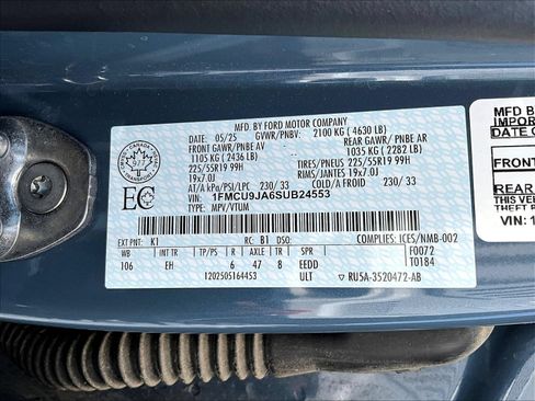 Used 2025 Ford Escape Platinum AWD/4WD image 22