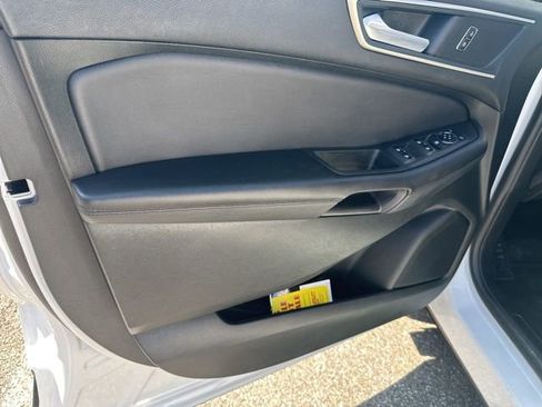 Used 2024 Ford Edge SEL image 39