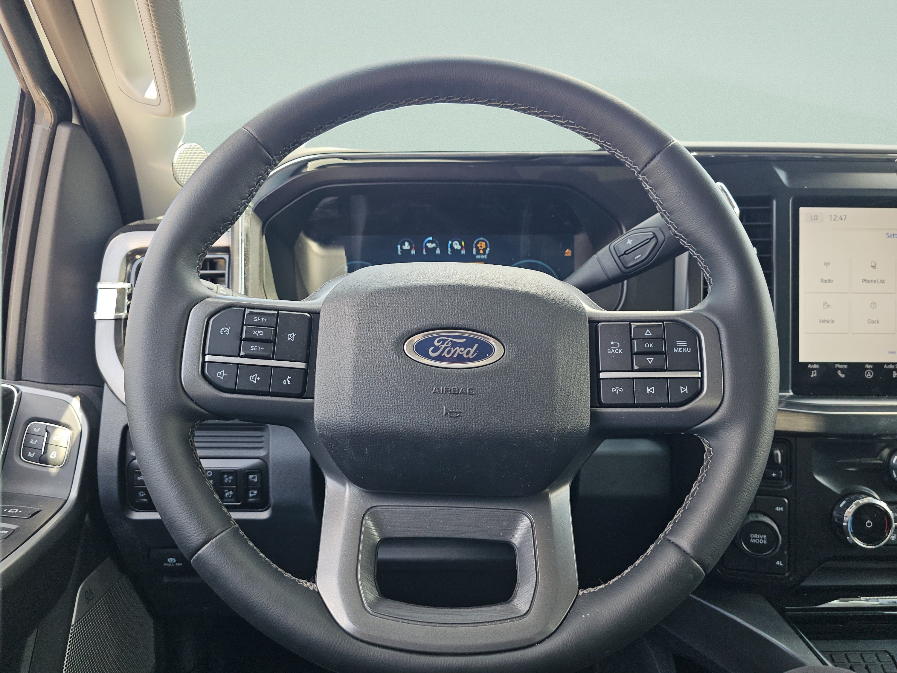 Used 2026 Ford F250 Lariat AWD/4WD image 31