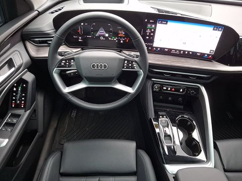 Used 2025 Audi Q5 Premium Plus image 12