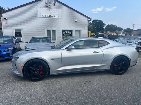 Used 2018 Chevrolet Camaro SS RWD image 2