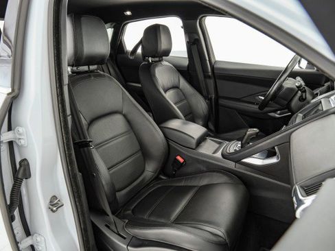 Used 2018 Jaguar E-PACE S image 34