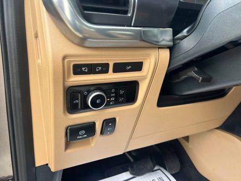 Used 2023 Ford F150 Lariat AWD/4WD image 24