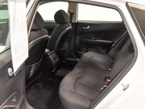 Used 2018 Kia Optima LX image 4