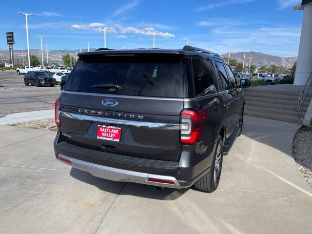 Used 2023 Ford Expedition Limited AWD/4WD image 5