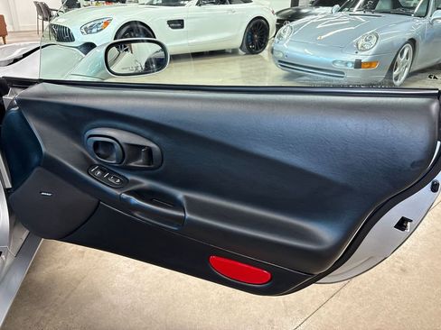 Used 2002 Chevrolet Corvette Z06 w/ Memory Pkg image 60