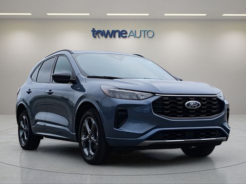 Used 2024 Ford Escape ST-Line w/ Tech Pack #1 AWD/4WD image 7