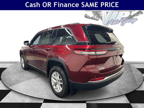 Certified 2025 Jeep Grand Cherokee Laredo X w/ Luxury Tech Group I AWD/4WD image 5