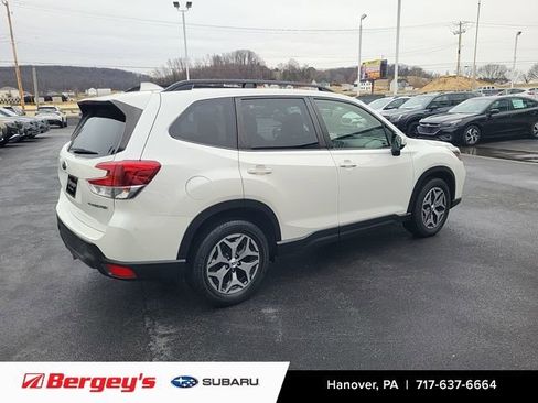 Used 2021 Subaru Forester Premium image 5