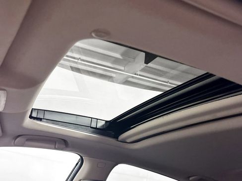Used 2021 Honda Accord Touring image 19