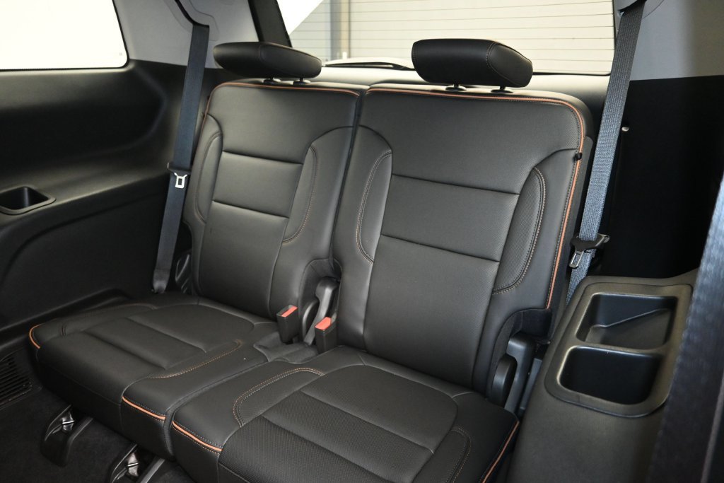 Used 2023 GMC Acadia AT4 w/ Preferred Package AWD/4WD image 26
