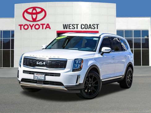 Used 2022 Kia Telluride EX w/ EX Premium Package FWD image 1