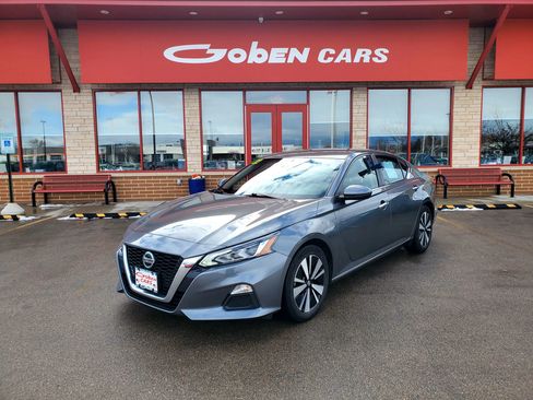 Used 2022 Nissan Altima 2.5 SV image 1