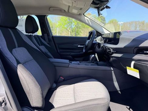 New 2026 Nissan Sentra SV w/ Floor Mat Package FWD image 10