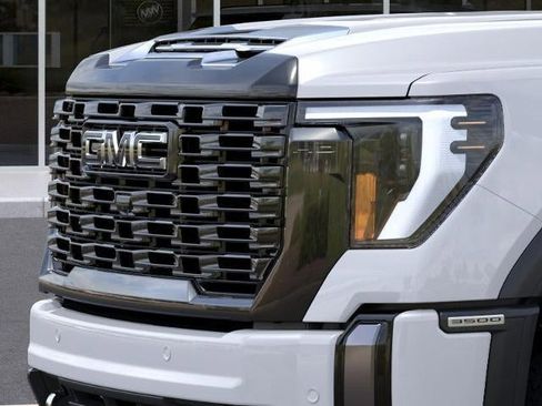 New 2025 GMC Sierra 3500 Denali Ultimate image 13