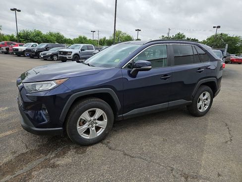 Used 2020 Toyota RAV4 XLE w/ All Weather Liner Package AWD/4WD image 5
