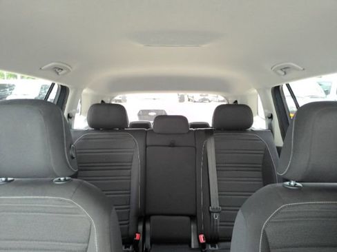 Used 2022 Volkswagen Tiguan S image 30