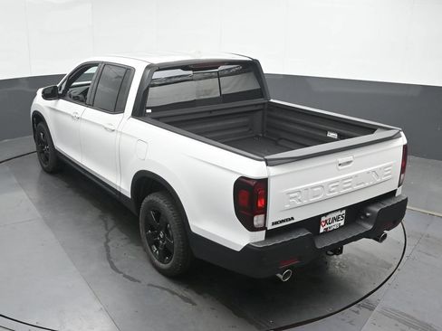 New 2026 Honda Ridgeline Black Edition image 32