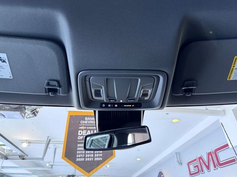 Certified 2025 GMC Sierra 2500 SLT image 24