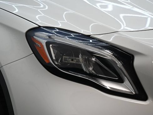 Used 2019 Mercedes-Benz GLA 250 4MATIC image 9