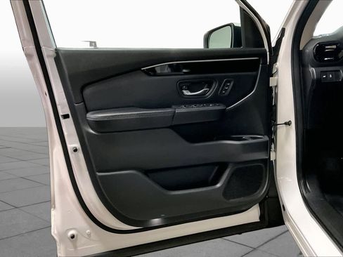 Used 2023 Honda Pilot Touring image 22