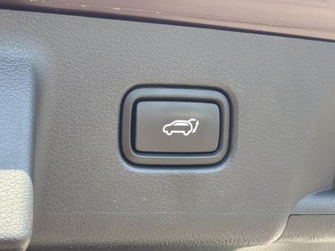 Used 2025 Hyundai Palisade SEL FWD image 34