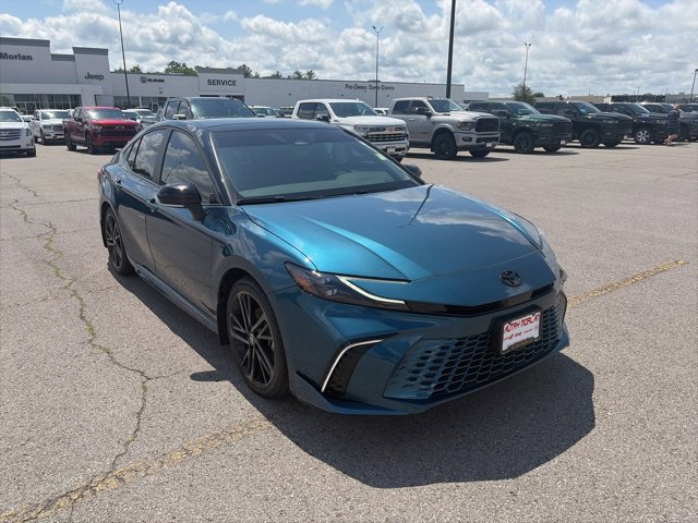 Used 2025 Toyota Camry XSE FWD image 8