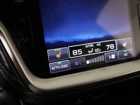 Used 2020 Subaru Outback Premium image 7