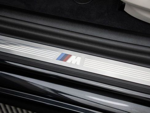 Used 2023 BMW 540i xDrive w/ M Sport Package image 17