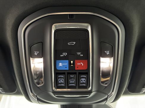 Used 2025 Jeep Grand Cherokee L Summit AWD/4WD image 22