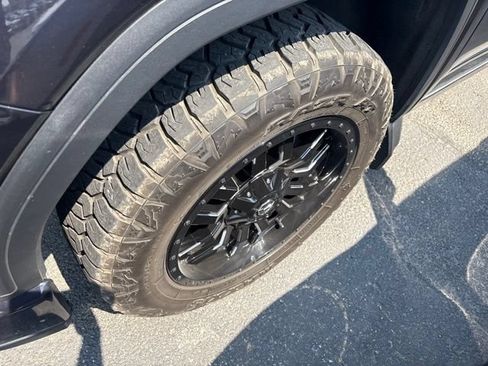 Used 2022 GMC Sierra 1500 Denali AWD/4WD image 8