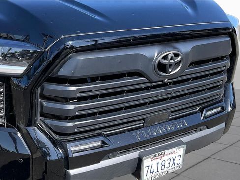 Used 2024 Toyota Tundra Limited AWD/4WD image 28