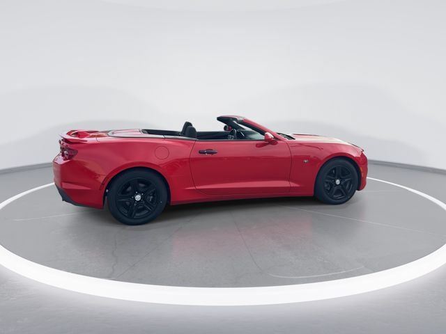 Used 2023 Chevrolet Camaro LT RWD image 7