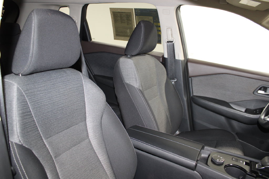 Used 2023 Nissan Rogue SV AWD/4WD image 21