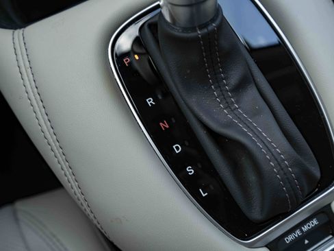 Used 2025 Honda HR-V EX-L image 29