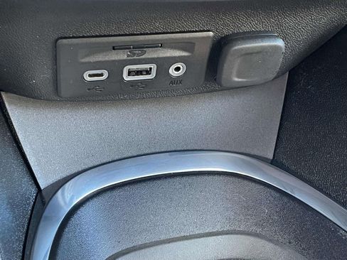 Used 2022 Chevrolet Malibu Premier image 34