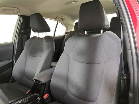 Used 2022 Toyota Corolla LE image 20