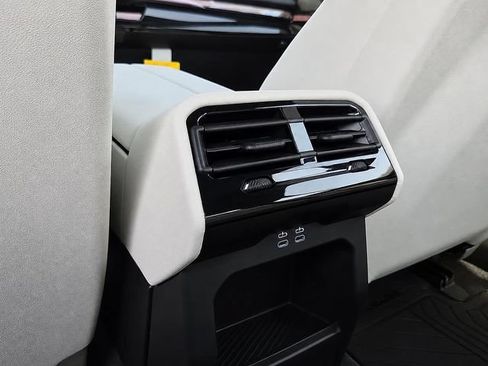 New 2027 BMW i5 eDrive40 RWD image 12