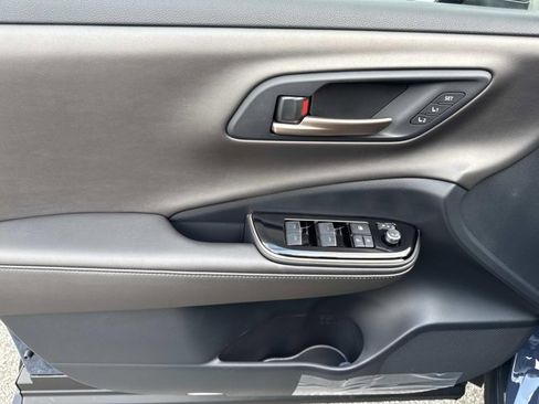 New 2026 Toyota Crown Nightshade image 7