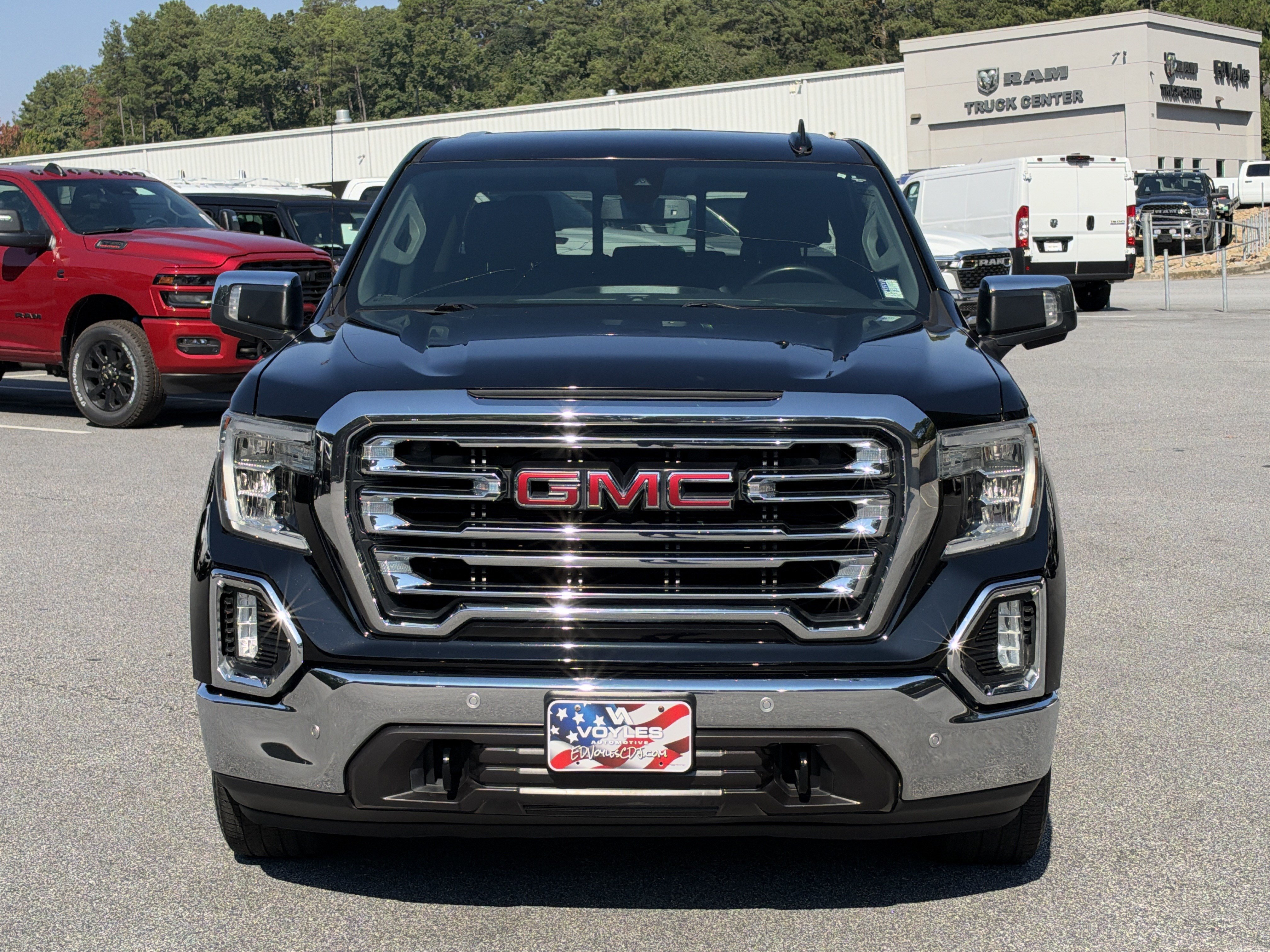 Used 2019 GMC Sierra 1500 SLT w/ SLT Premium Plus Package RWD image 2