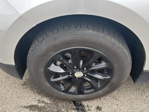 Used 2021 Chevrolet Equinox LT FWD image 10