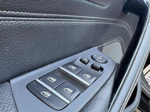 Used 2018 BMW 540i RWD image 18