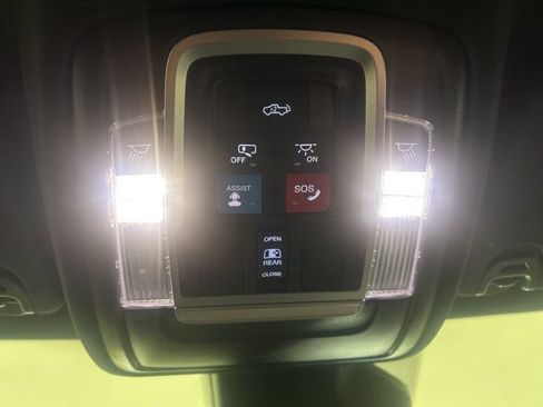 New 2026 RAM 1500 4x4 Crew Cab image 29