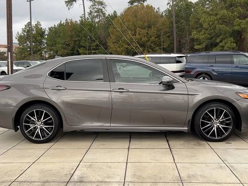 Used 2021 Toyota Camry SE image 17