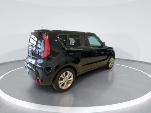 Used 2016 Kia Soul + image 8