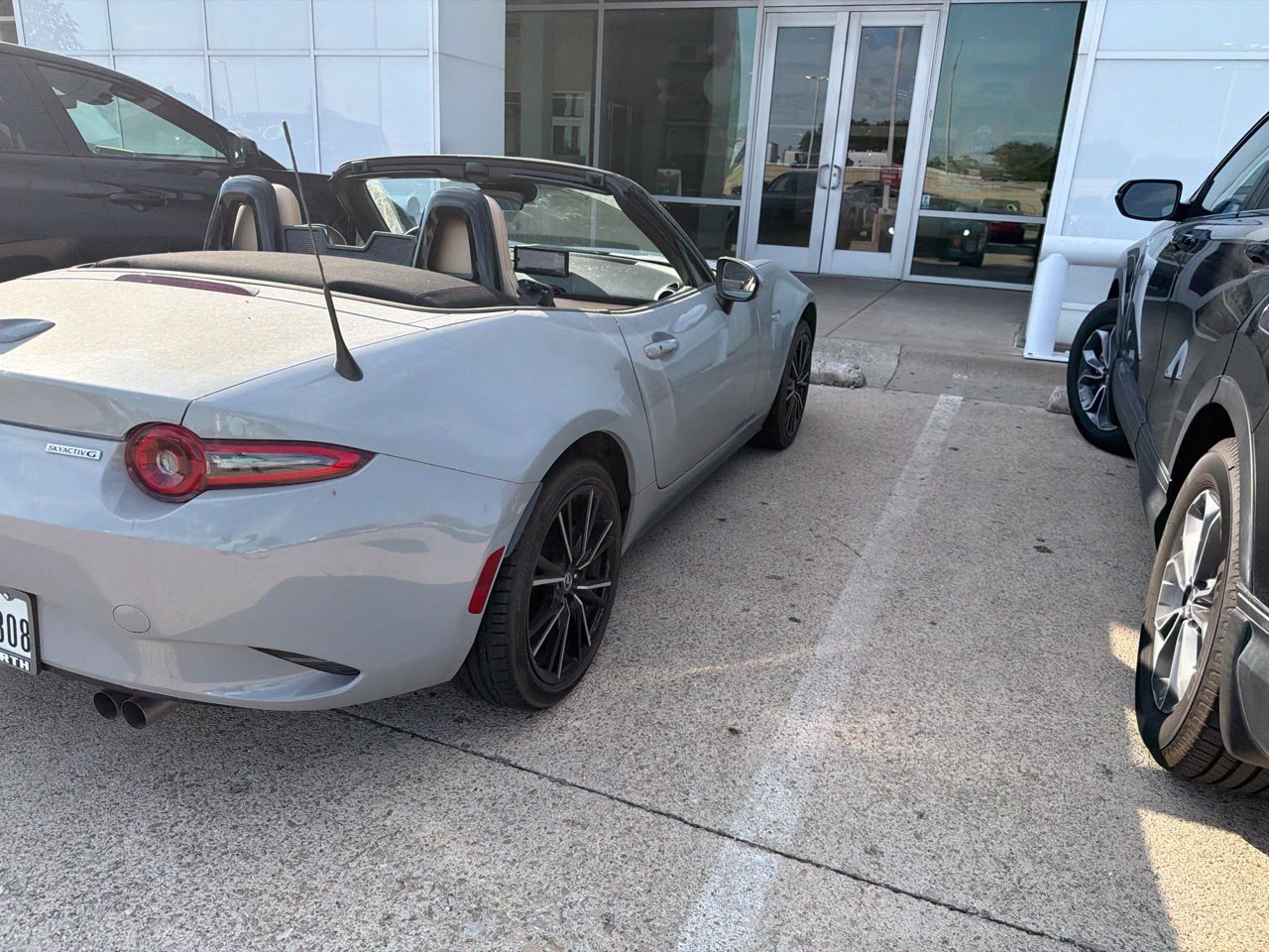 Used 2024 MAZDA MX-5 Miata Grand Touring RWD image 3