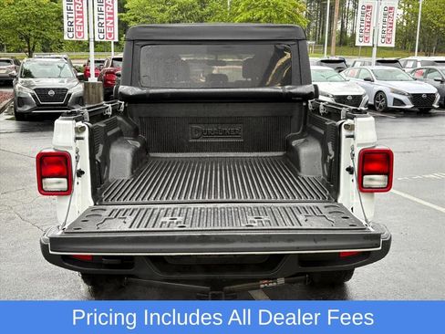 Used 2023 Jeep Gladiator Sport AWD/4WD image 25