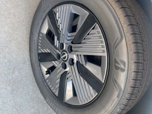 New 2025 Nissan Murano SL image 8