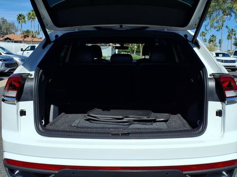 Certified 2022 Volkswagen Atlas Cross Sport SE w/ Black Wheel Package image 16